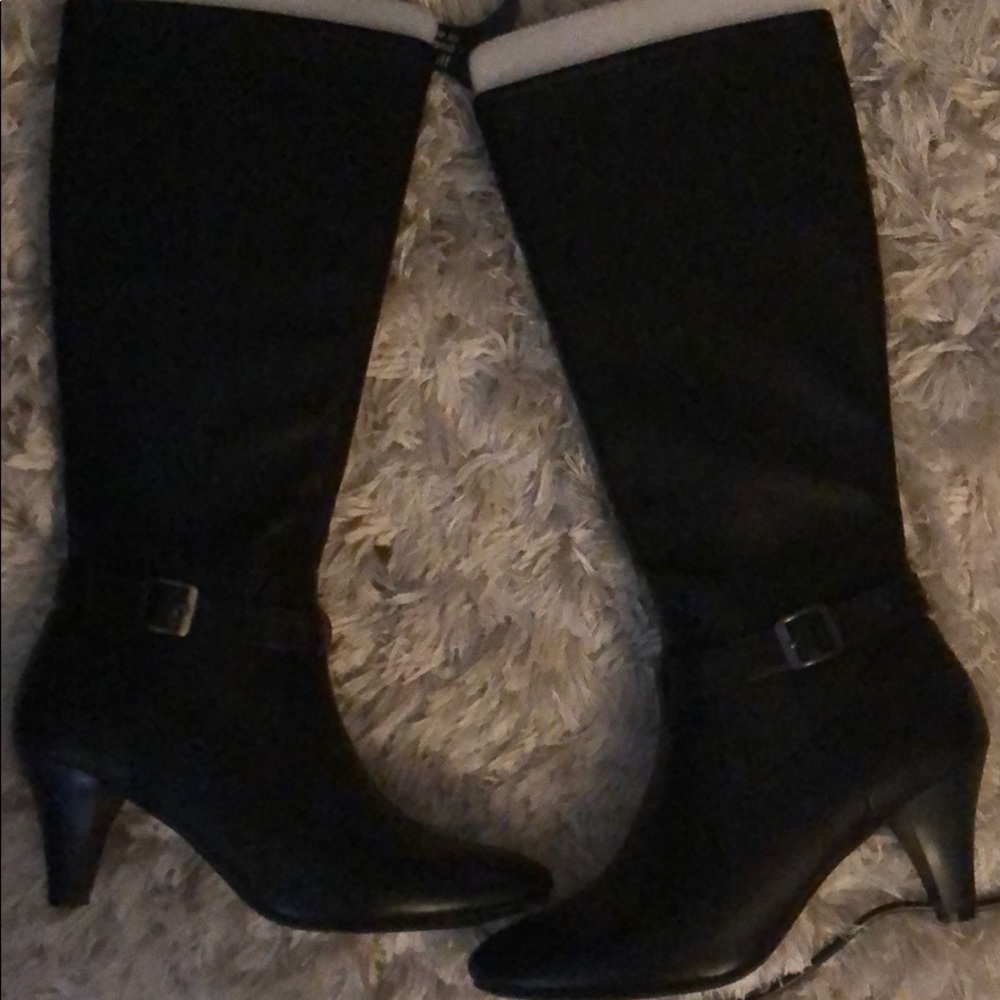 Black Boots